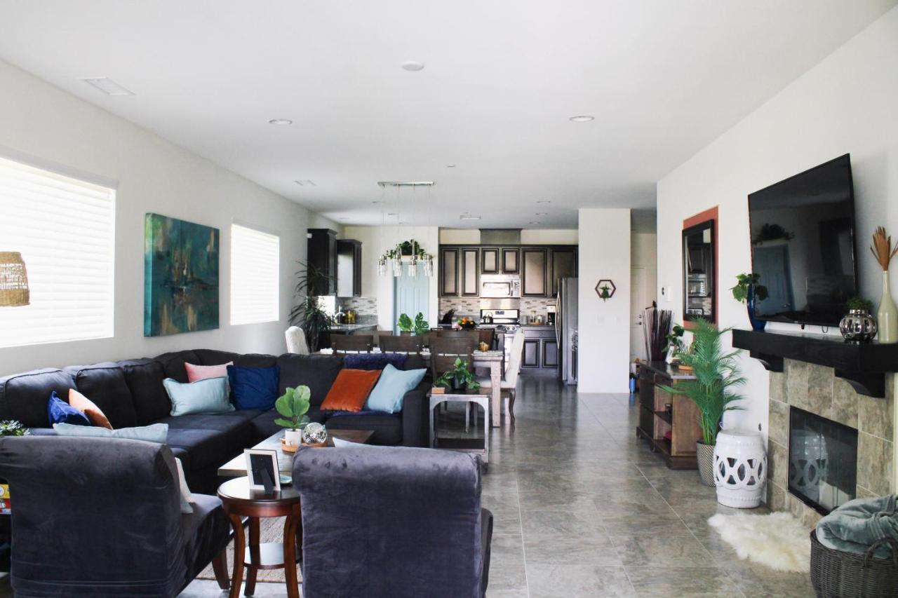 Entire Bungalow W/ Private Pool Near Palm Springs! 인디오 외부 사진