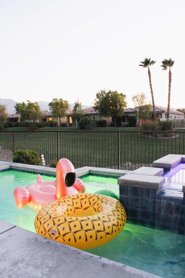 Entire Bungalow W/ Private Pool Near Palm Springs! 인디오 외부 사진